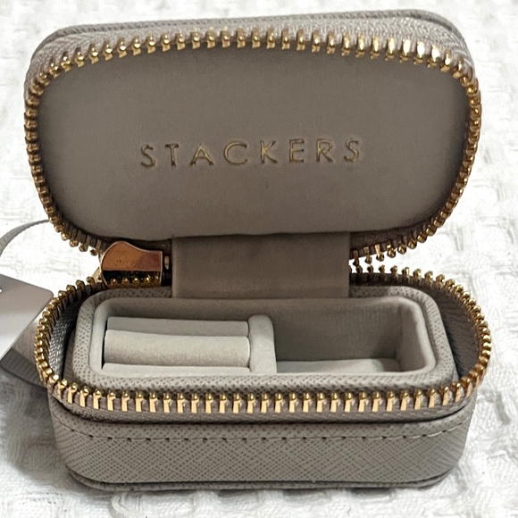 Stackers  Petite Travel Jewelry Box - Picture 5 of 5